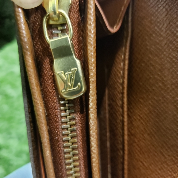 Authentic LV Tresor wallet - Picture 11 of 14